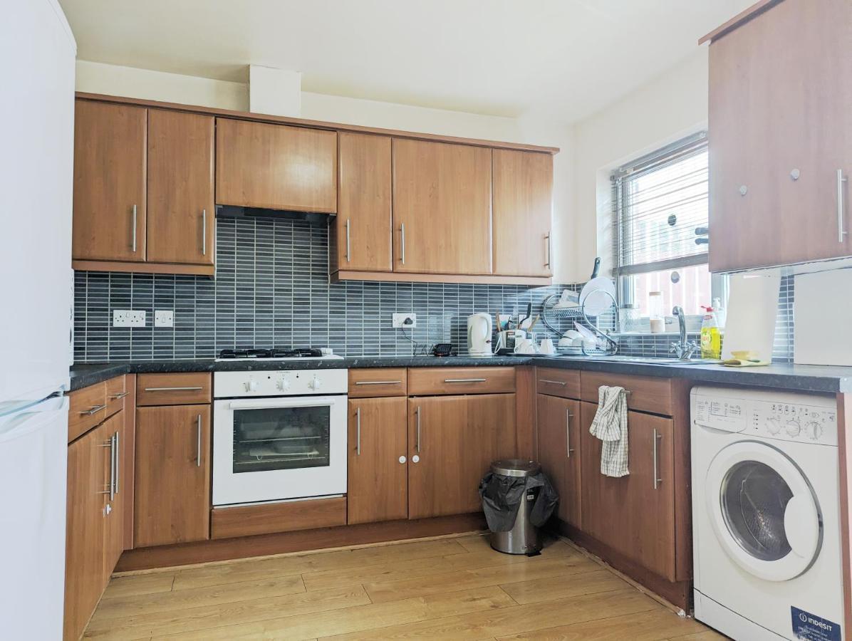 Guest Rooms Near City Centre & Dock Free Parking Liverpool Exterior photo